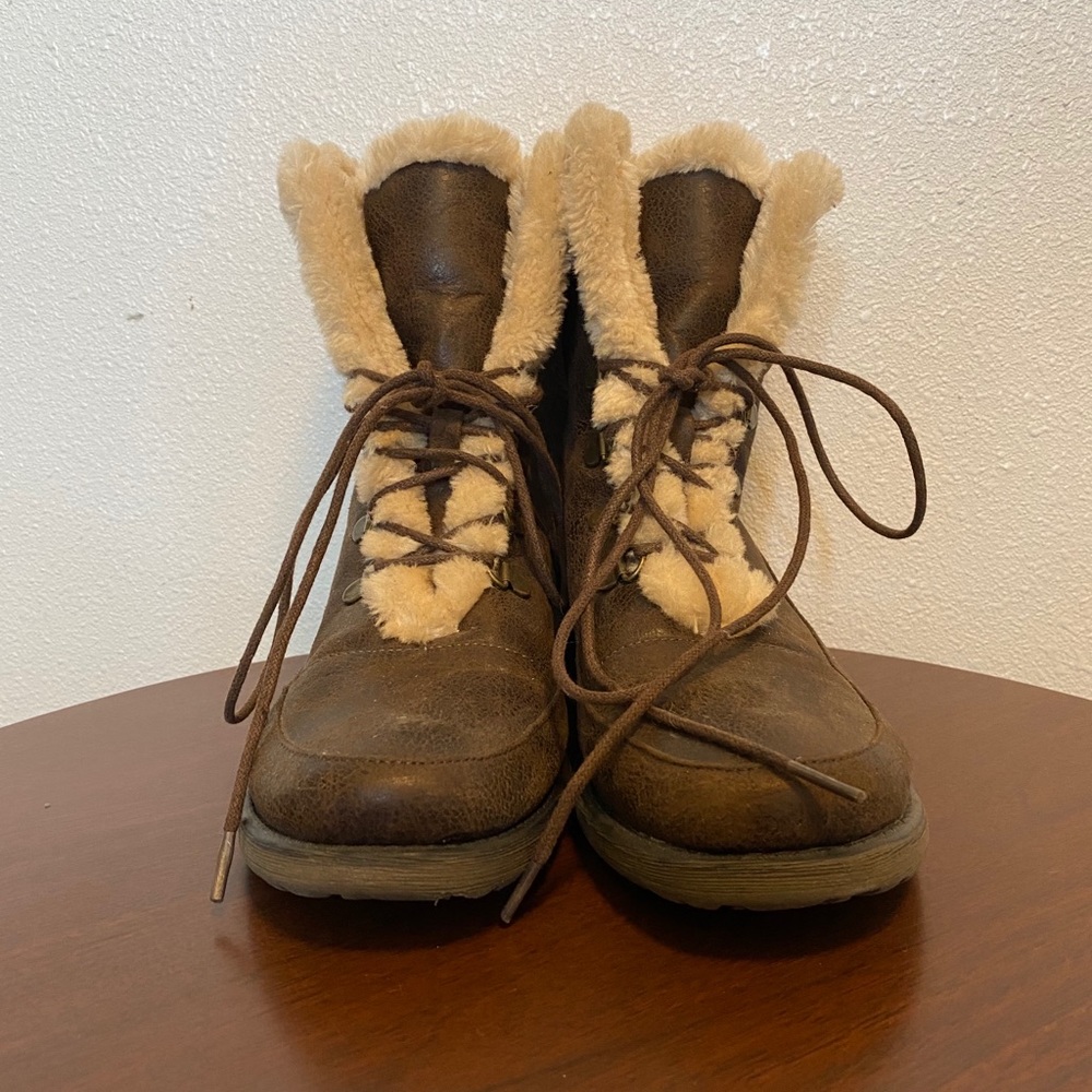 BareTraps Boots Women’s Size 10